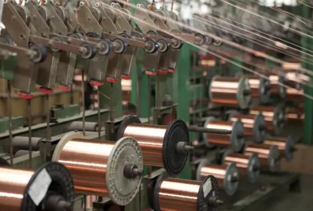 ���¾�Ե������͹��ƽ���İ��ĳ���